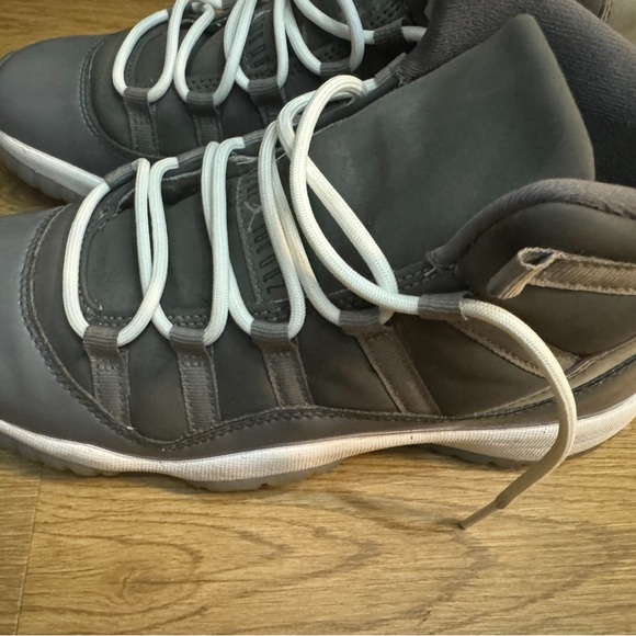 AIR JORDAN 11 COOL GREYS - Picture 6 of 6